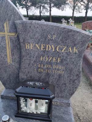 Dodatkowe zdjęcie nagrobka